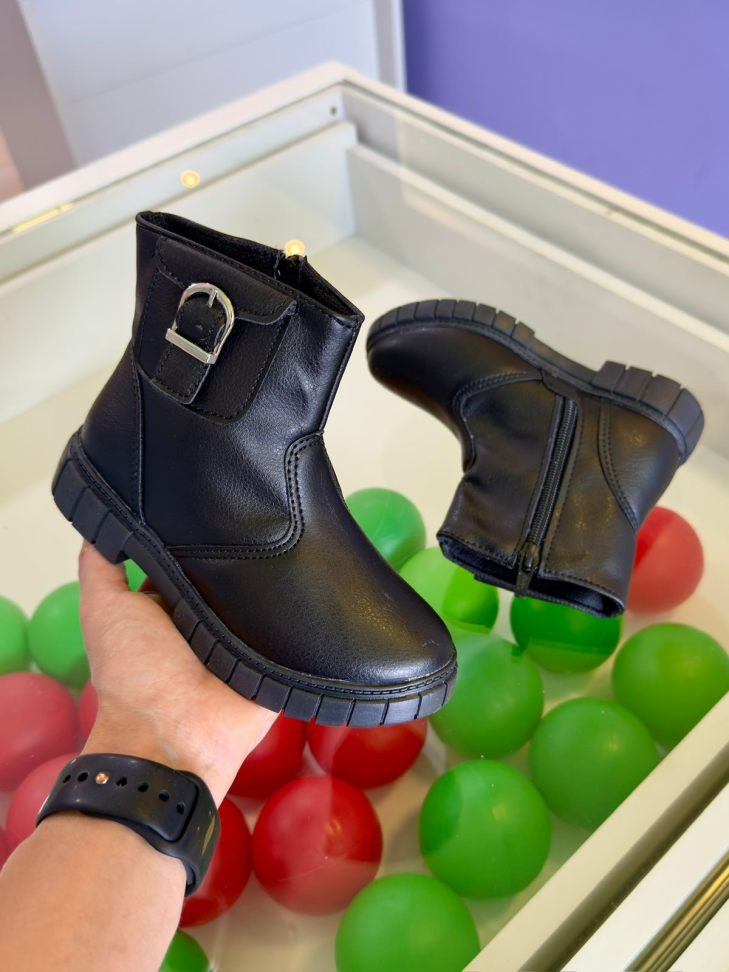 Bota Nina