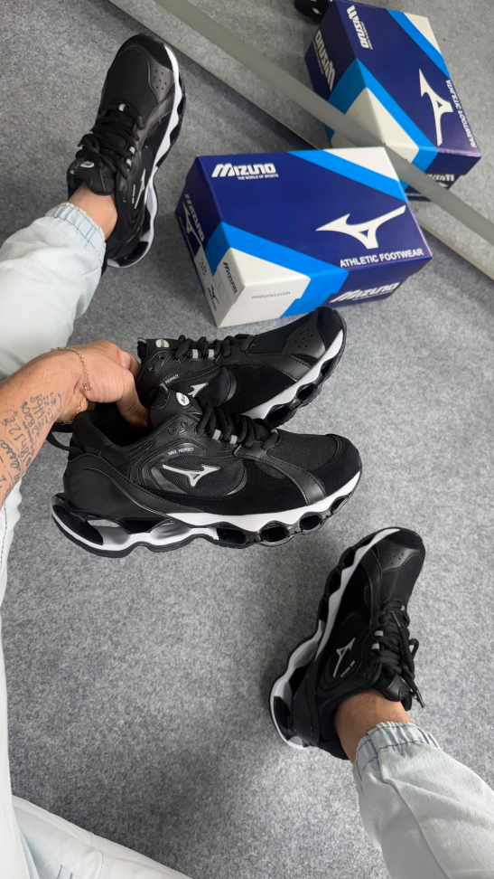 Mizuno Wave Beta 2