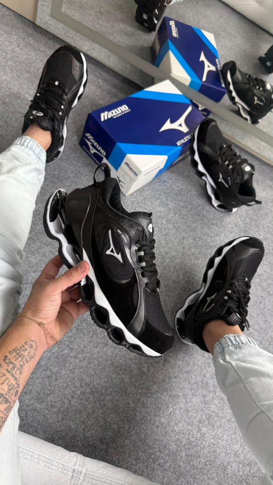 Mizuno Wave Beta 2