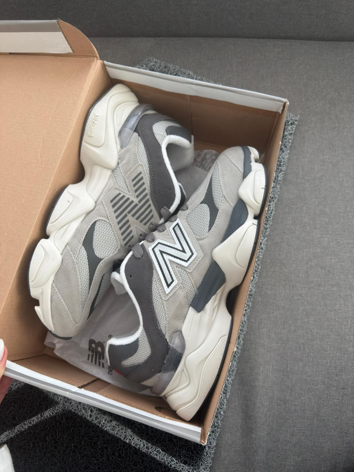 New Balance 9060