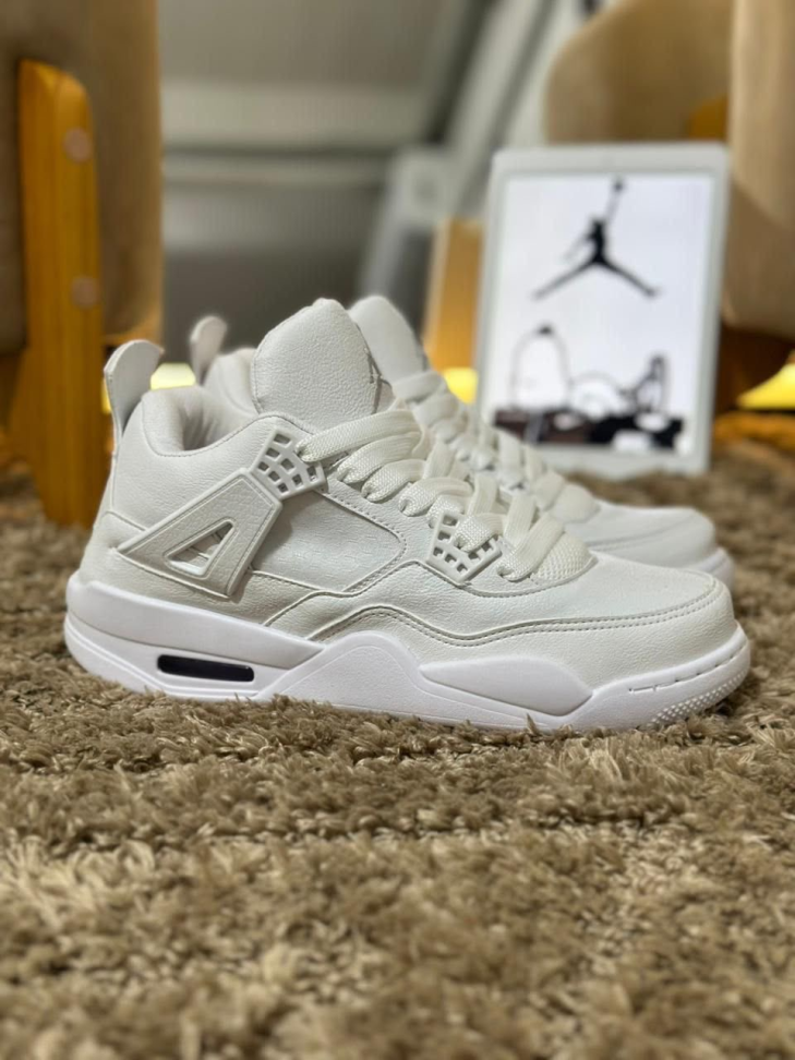 Air Jordan 4 Retro