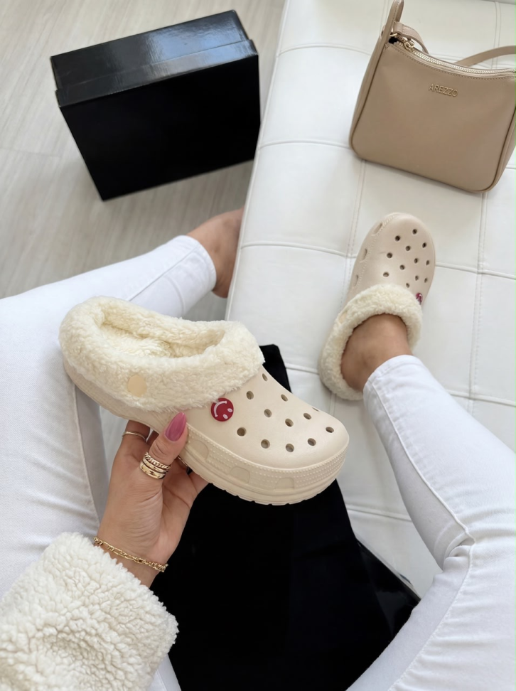 Crocs Pelúcia