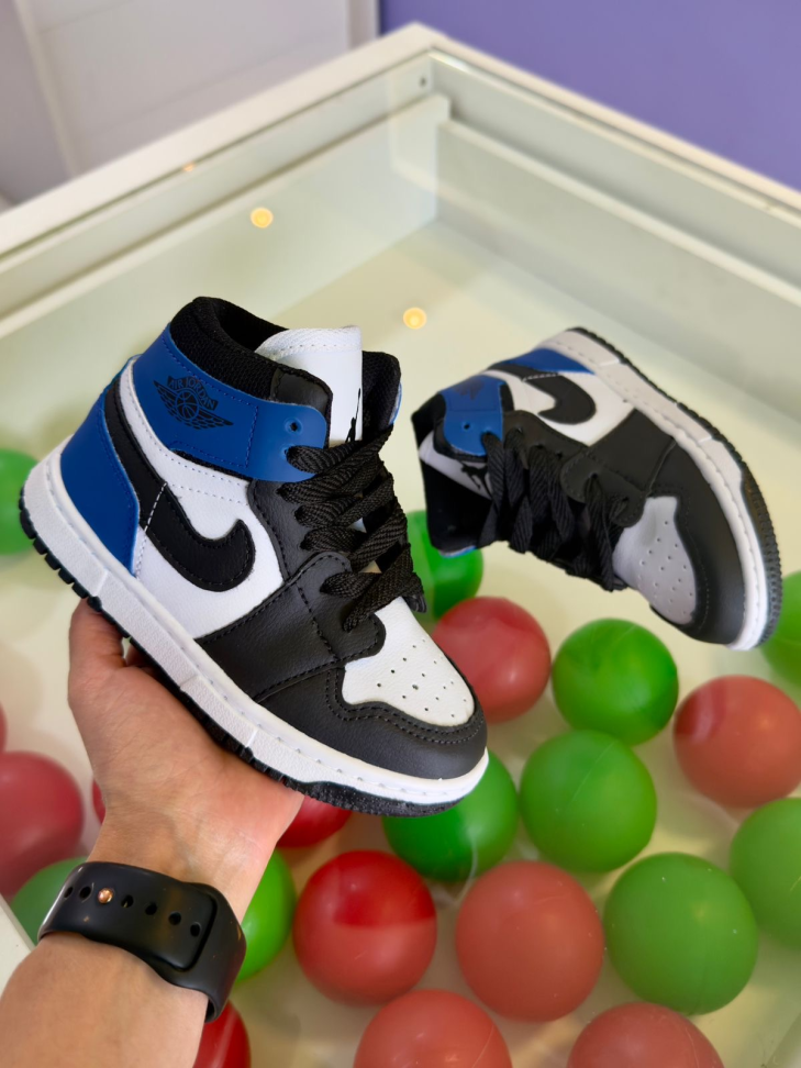 Air Jordan 1 Mid Chicago - #4