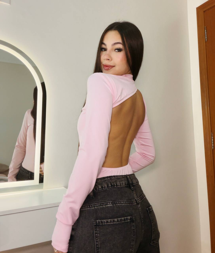 Body Costa Nua Assimétrico com Luvinhas | Rosa
