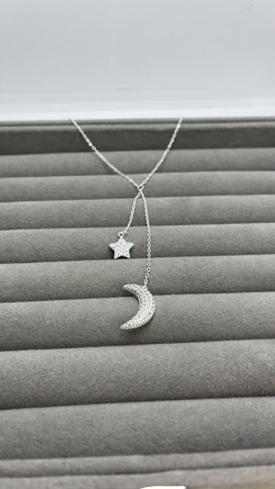 Colar Gravata Lua e Estrela Cravejado