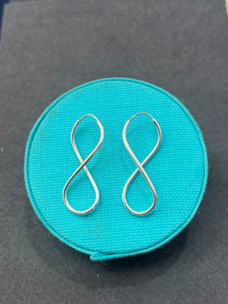 Argola Infinito Fio Redondo - 37mm x 14mm