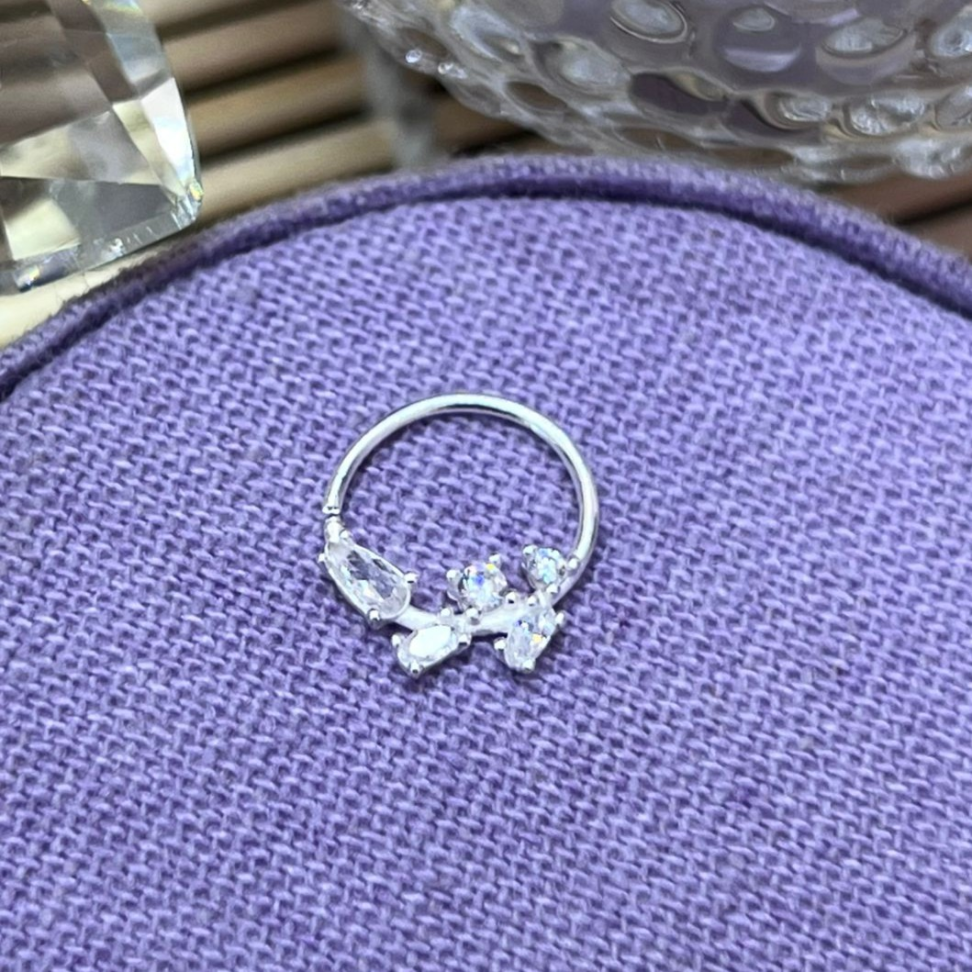 Piercing Argola Frontal Zircônias Geométricas em prata 925