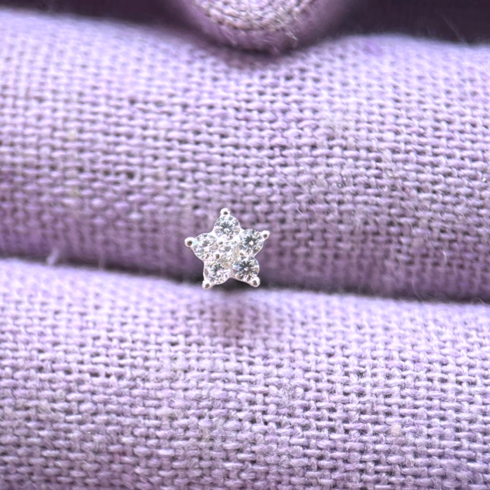 Piercing Labret Estrela Cravejada em prata 925
