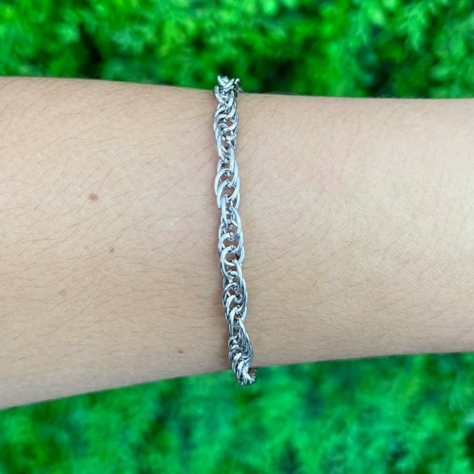 Pulseira Elos Entrelaçados em Aço Inox