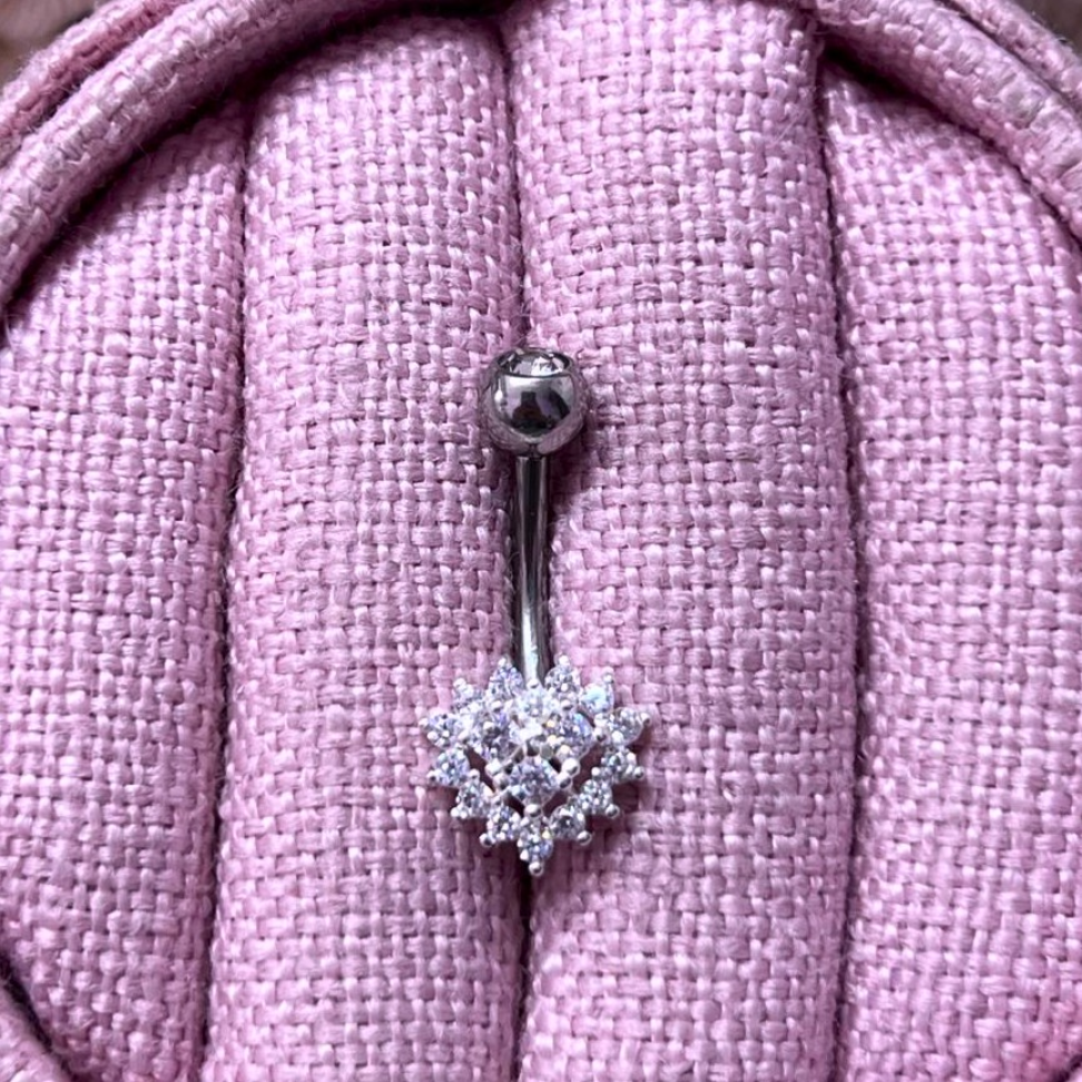 Piercing Umbigo Coração Cravejado Cheio