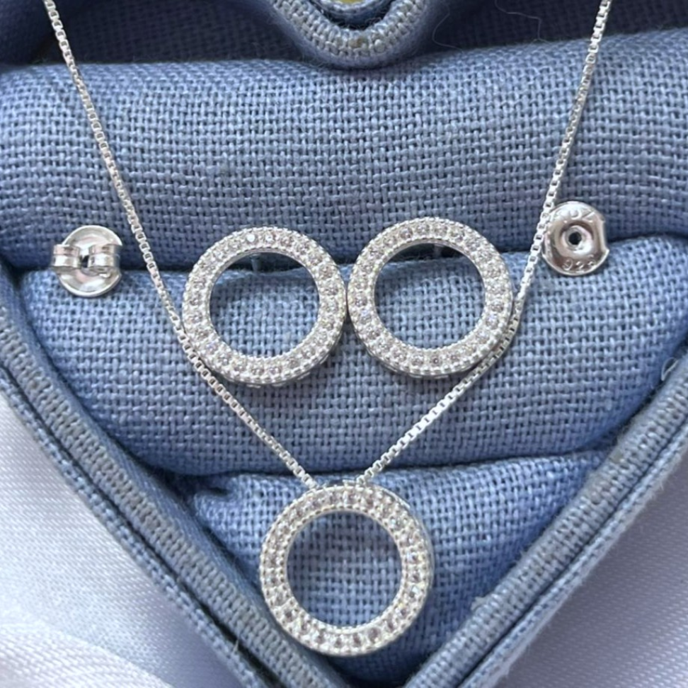 Conjunto Circulo Cravejado Vazado em prata 925