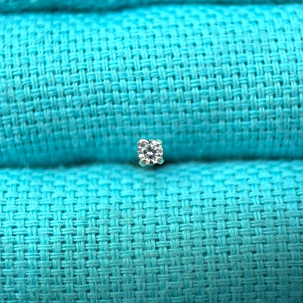 Piercing Labret Ponto de Luz 2mm