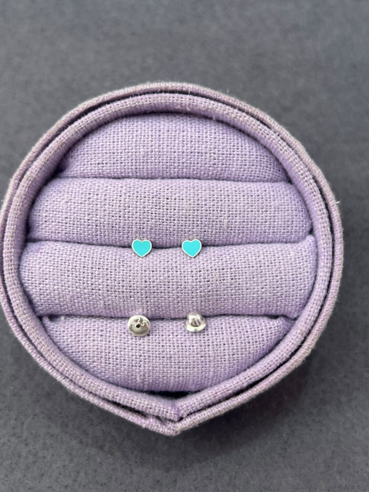 Brinco Baby Coração Resinado Turquesa
