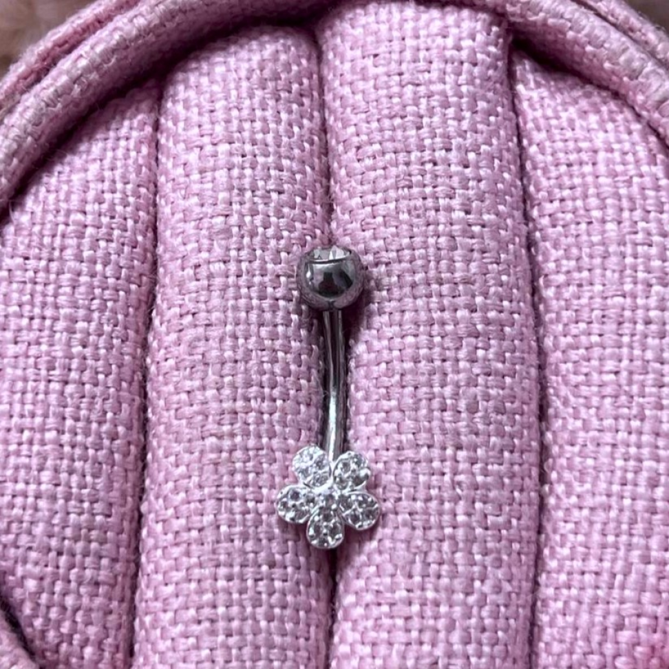 Piercing Umbigo Flor Cravejada