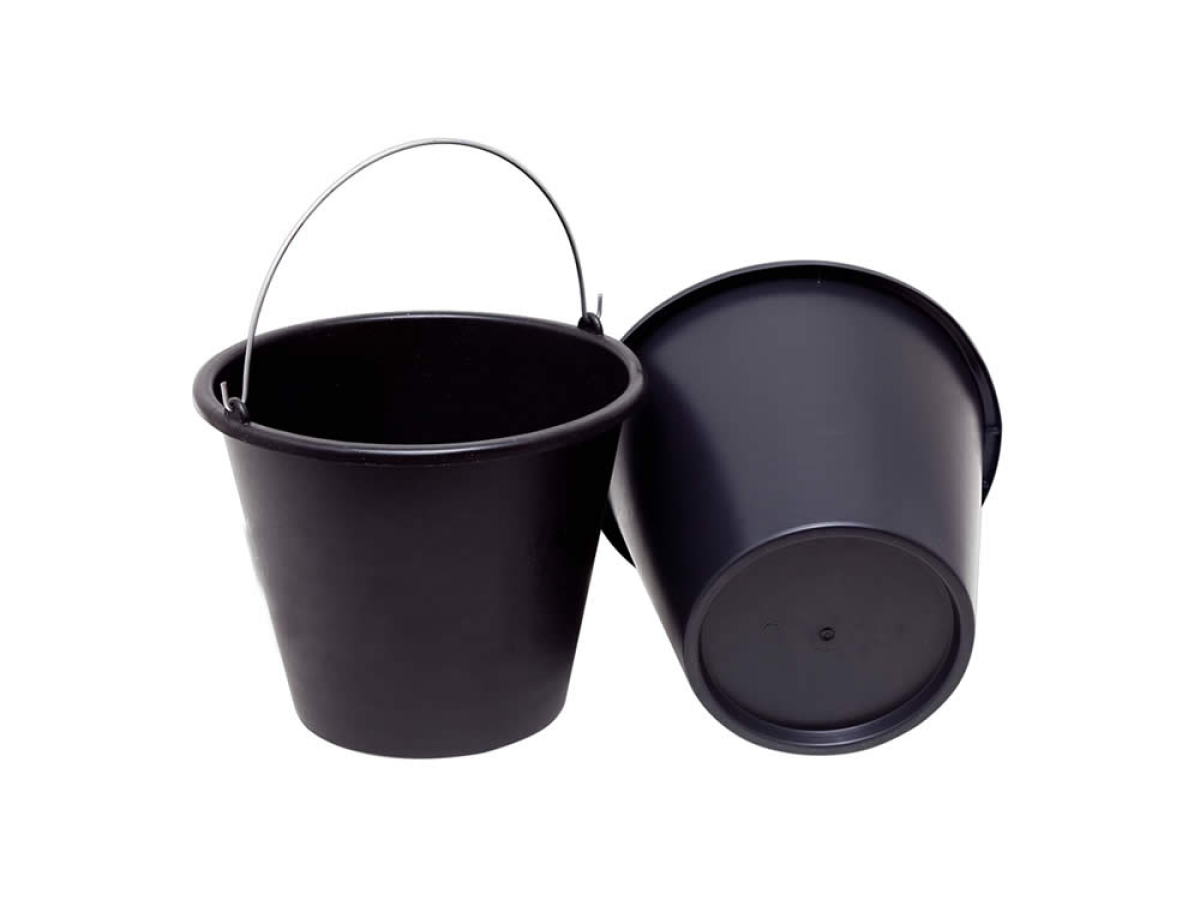 BALDE PLÁSTICO PRETO COM ALÇA DE METAL - 12L