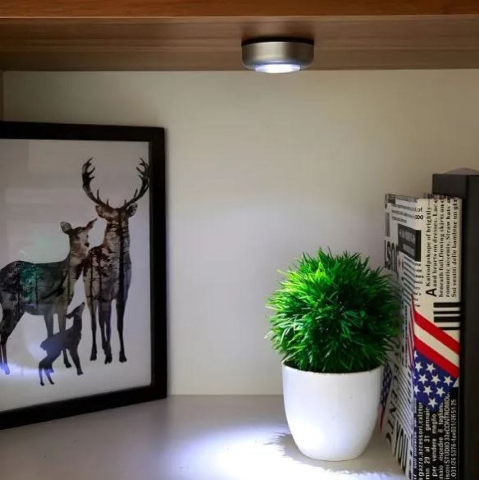 Lâmpada Adesiva Com 3 LEDs