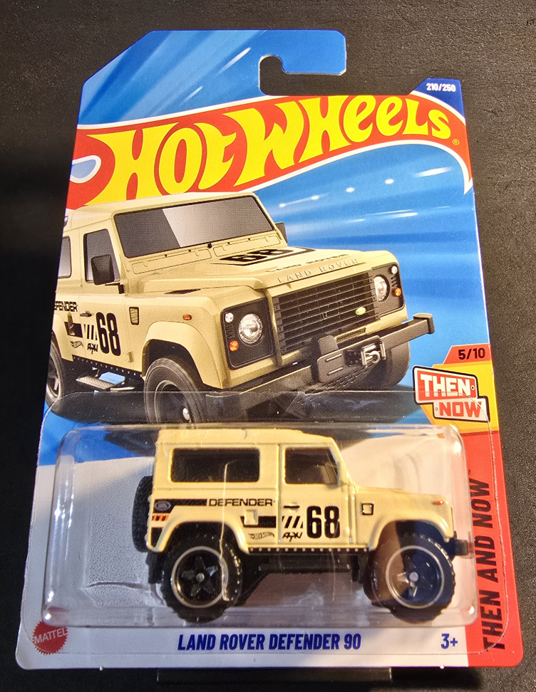 Land Rover Defender 90 - Tan - 2025