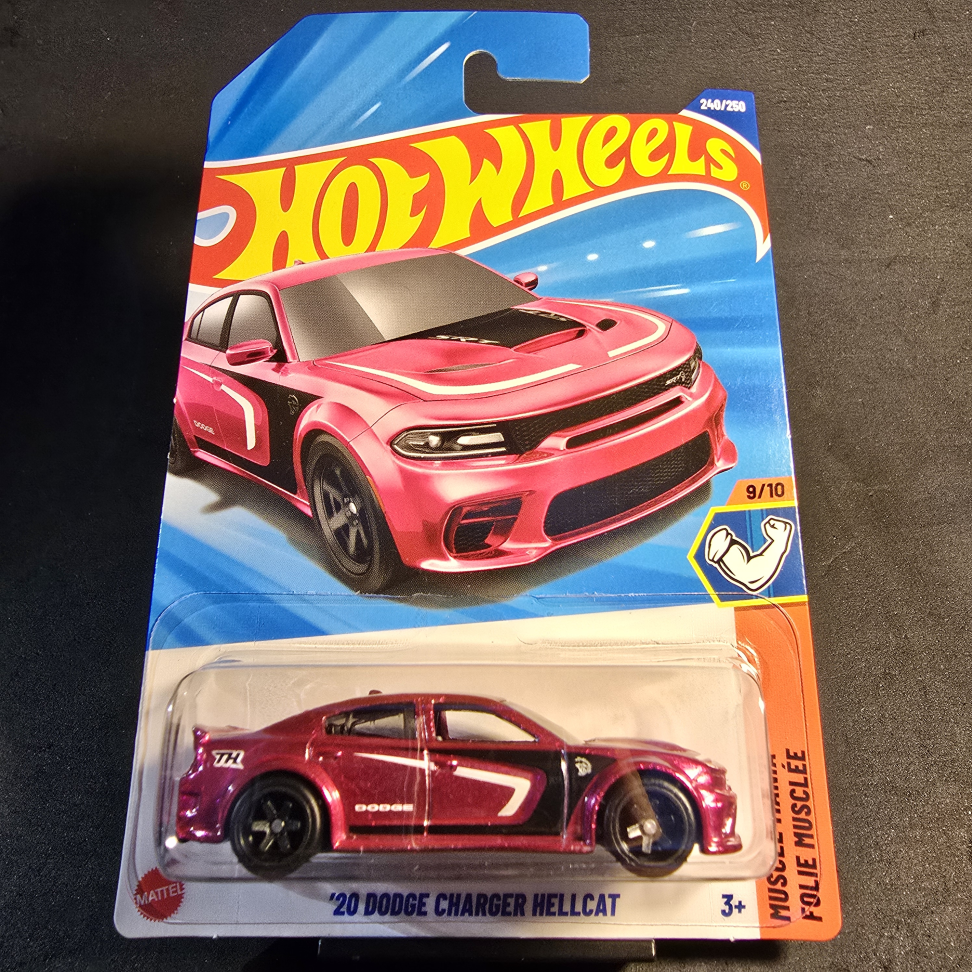 '20 Dodge Charger Hellcat - Super Treasure Hunt - Spectraflame Pink - 2025