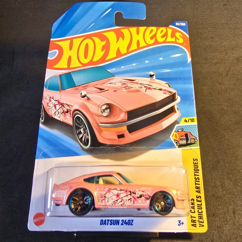 Datsun 240Z - Metalflake Pink - 2025
