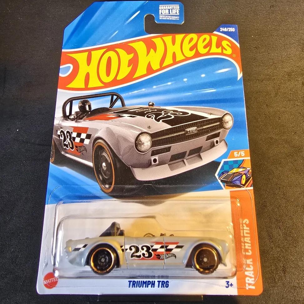 Triumph TR6 - Treasure Hunt - Gray - 2025