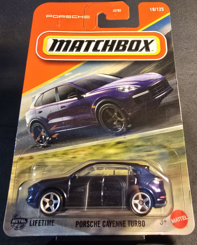 Porsche Cayenne Turbo - Metalflake Dark Violet - 2025