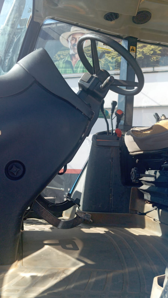 Trator New Holland TM135E - #4