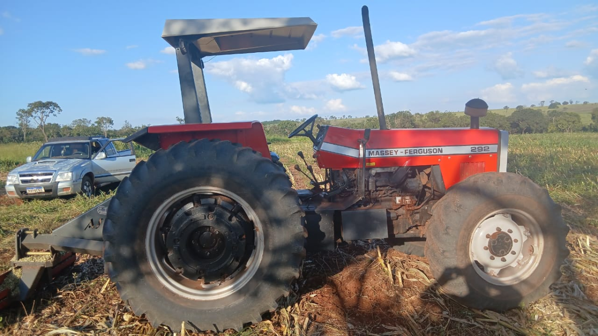 Trator Massey Ferguson 292