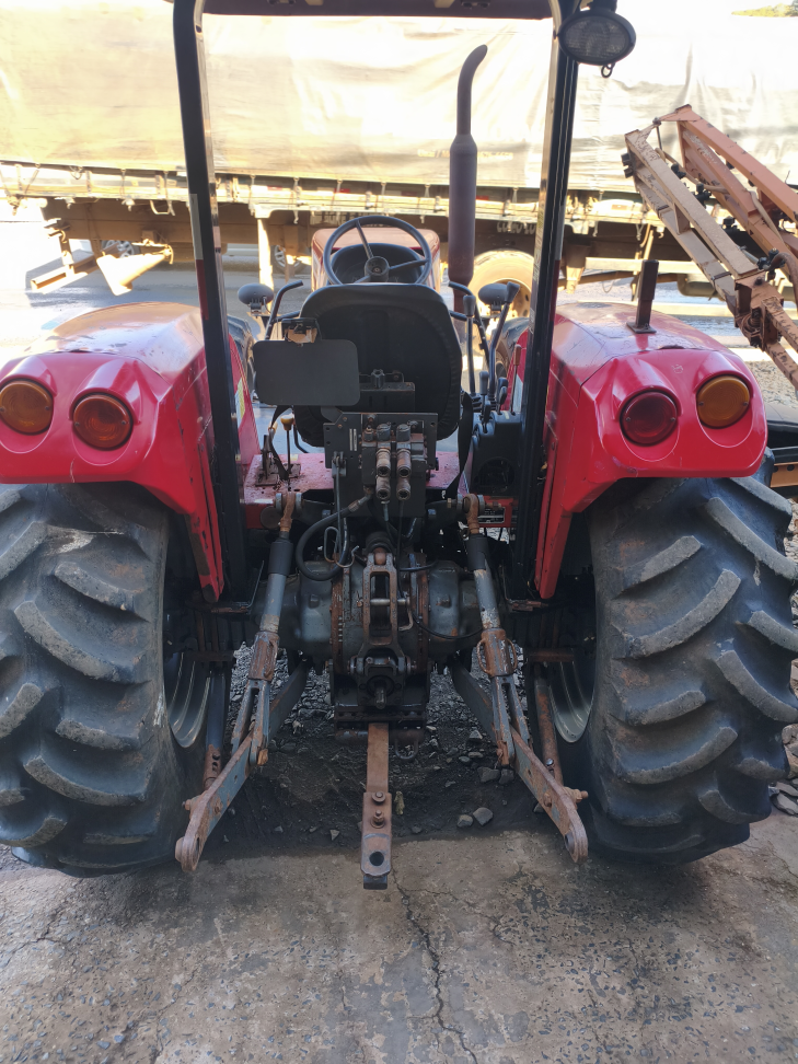 Trator Massey Ferguson 4275