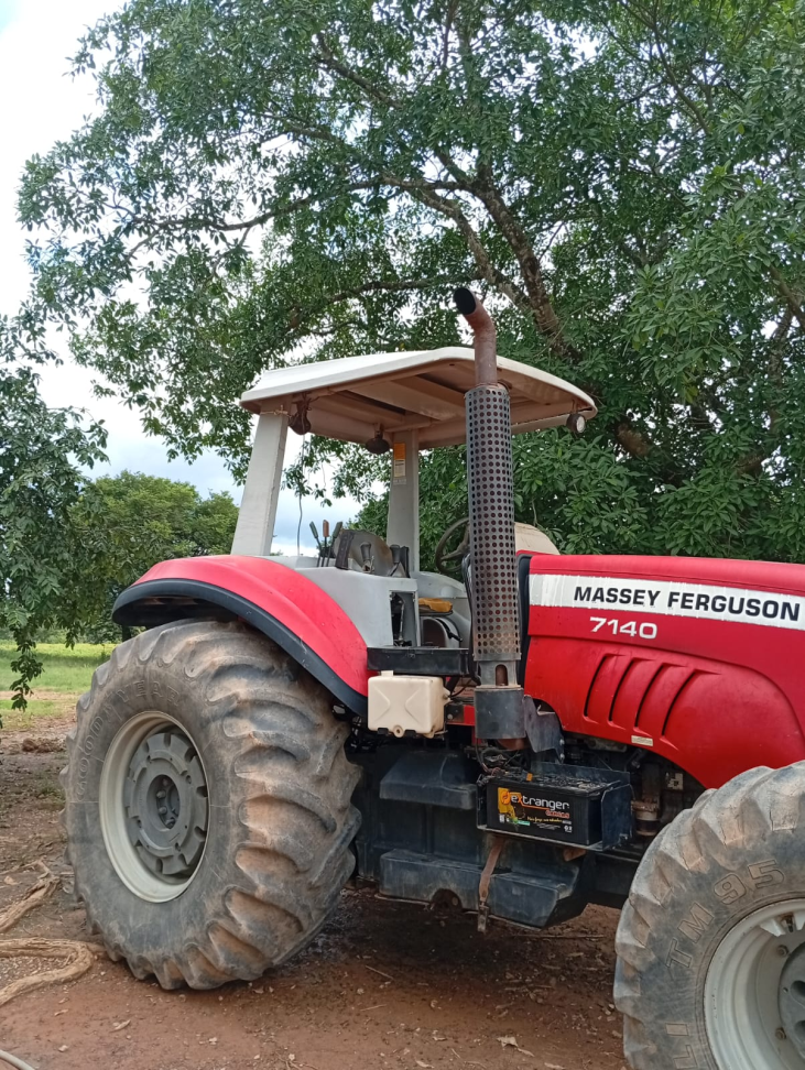 TRATOR MASSEY FERGUSON 7140
