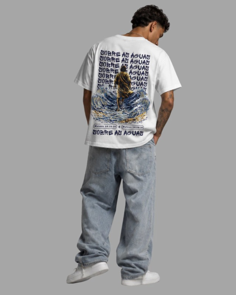 CAMISETA OVERSIZED ''SOBRE AS ÁGUAS''