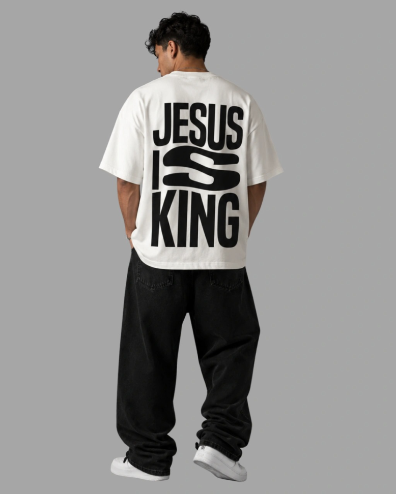 CAMISETA OVERSIZED ''JESUS IS KING'' - #3