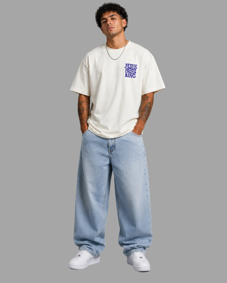 CAMISETA OVERSIZED ''JESUS IS KING'' - #12