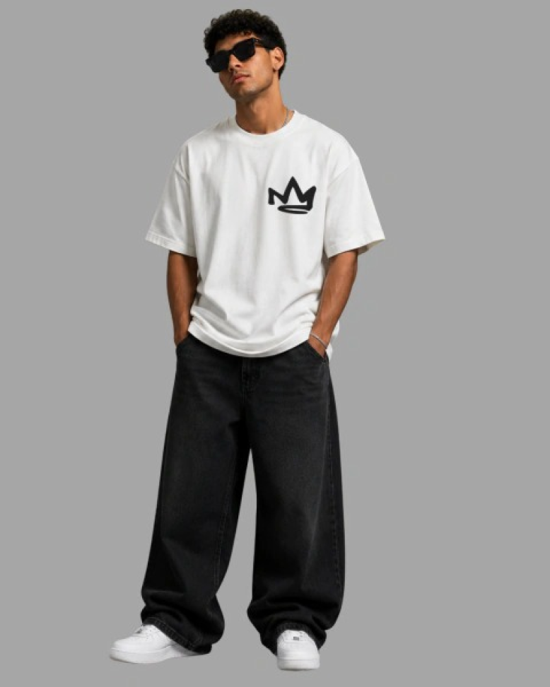 CAMISETA OVERSIZED ''JESUS IS KING''