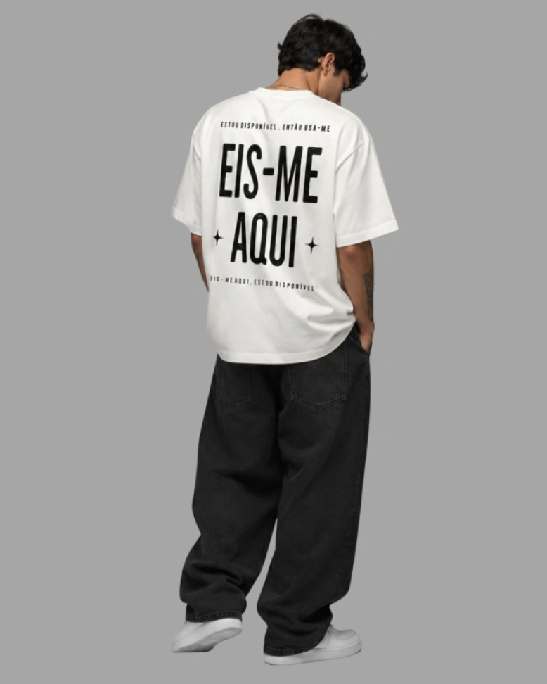 CAMISETA OVERSIZED ''EIS-ME AQUI''