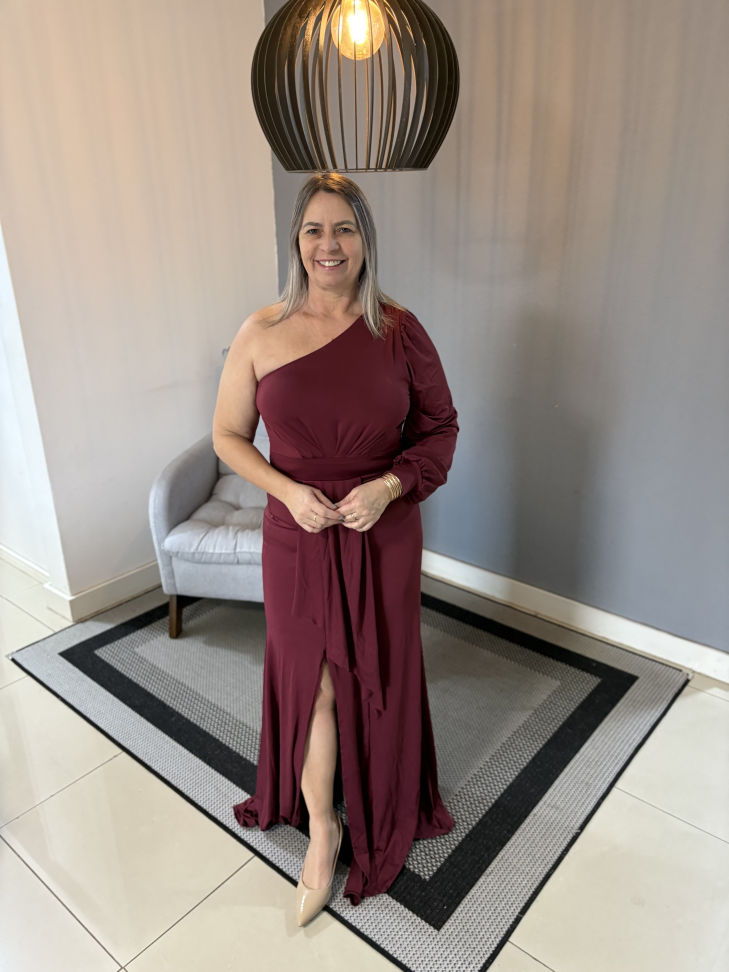 Vestido Uma Manga Longa marsala