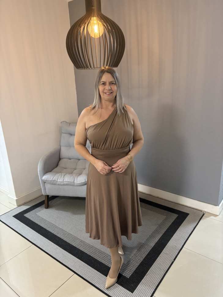 Vestido de um obro midi Marrom