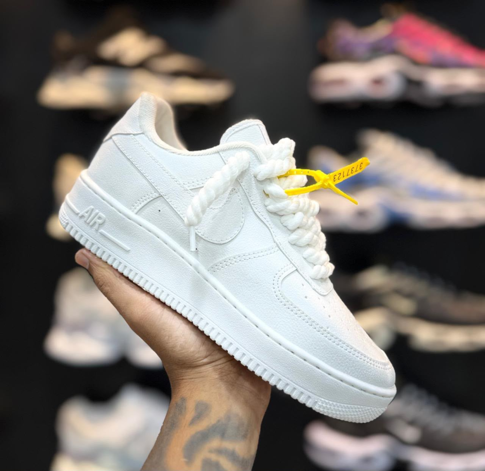 NIKE AIR FORCE BRANCO TRANÇADO
