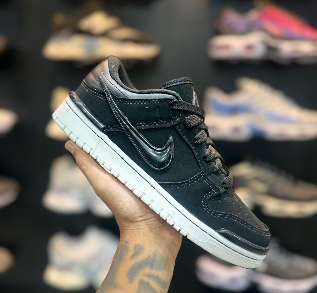 NIKE DUNK TWIST PRETO