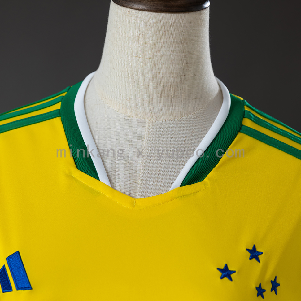 Camisa feminina amarela do Cruzeiro temporada 2026/27