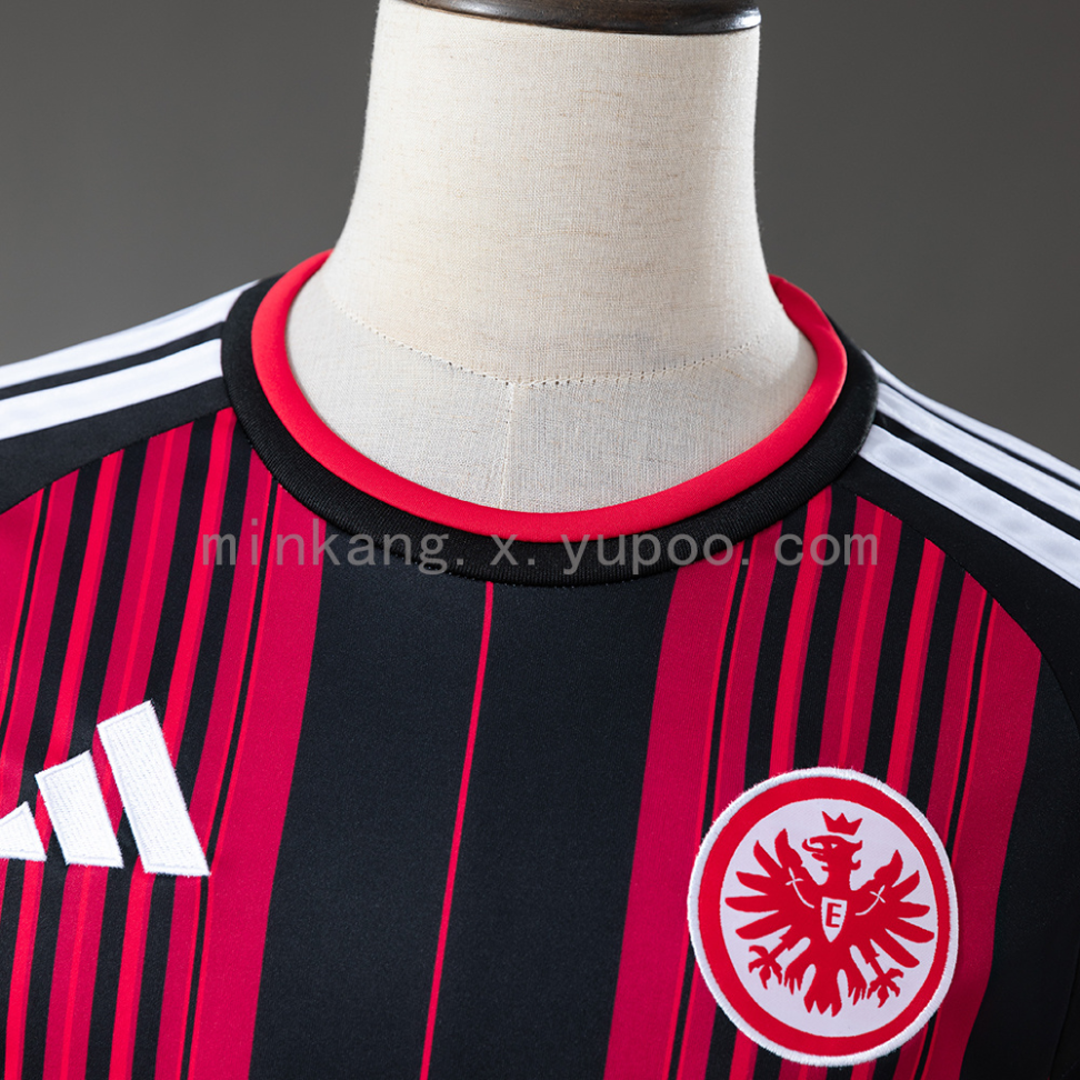 Camisa do Frankfurt temporada 2026/27