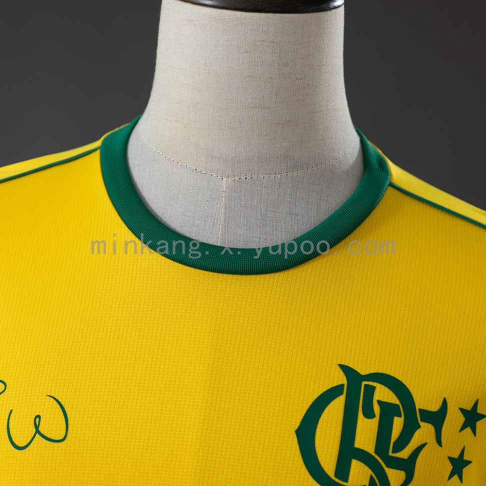 Camisa amarela do Flamengo assinada pelo zico temporada 2026/27