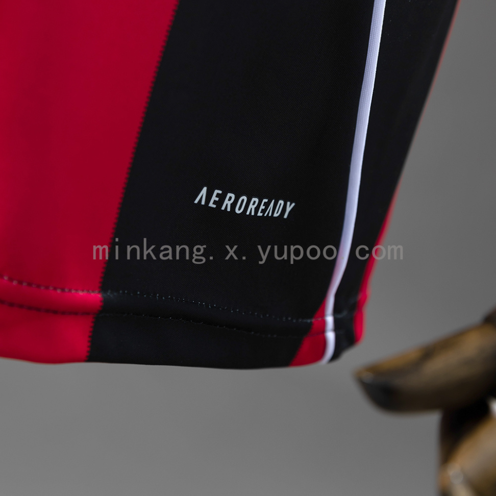 Camisa do Frankfurt temporada 2025/26 - #7