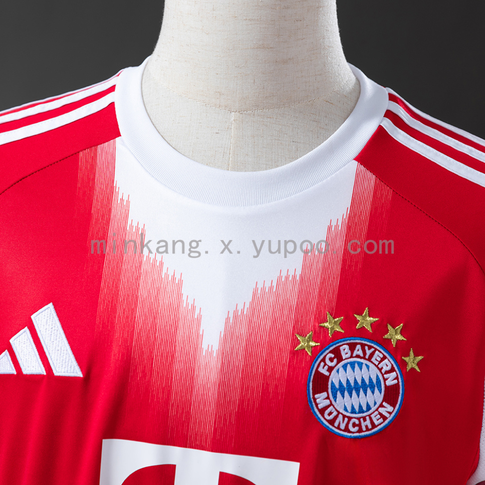 Camisa do Bayern de Munique temporada 2025/26 - #6