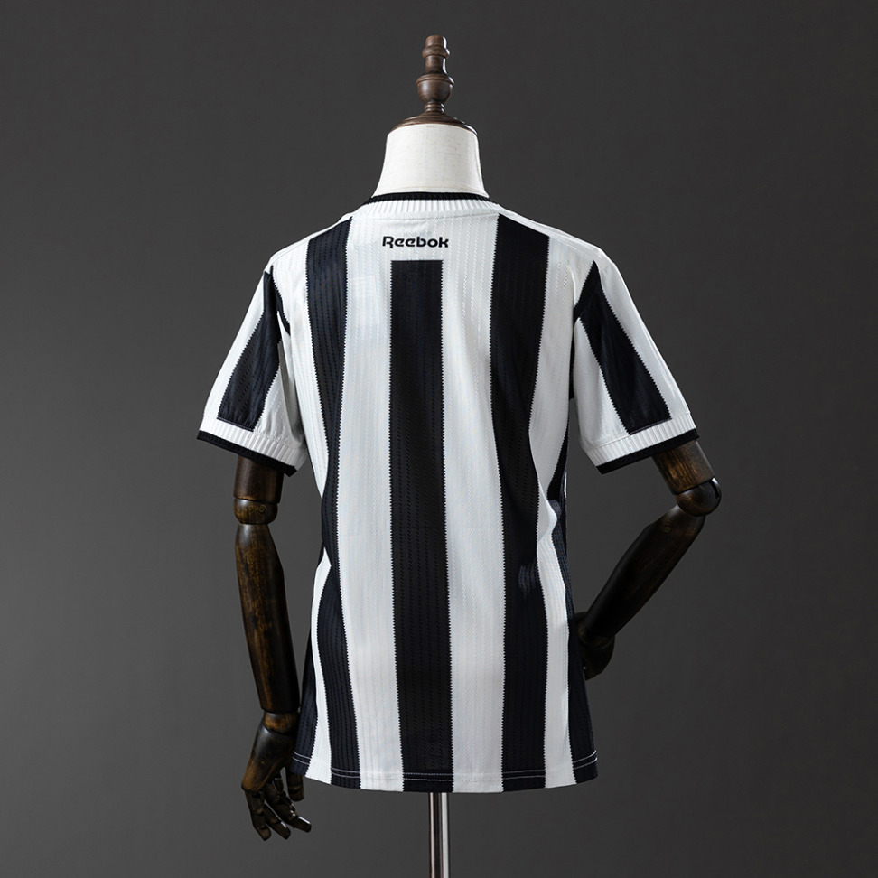 Camisa feminina do Botafogo temporada 2024/25