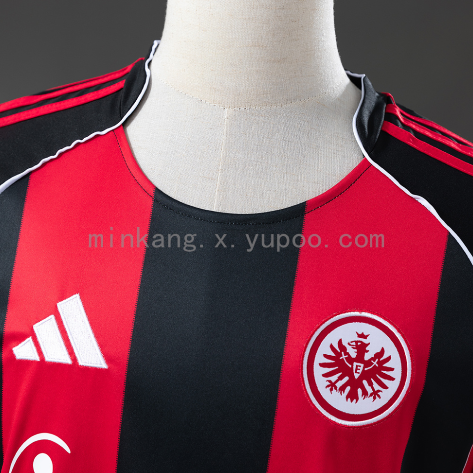 Camisa do Frankfurt temporada 2025/26 - #3