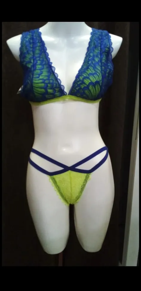 CONJUNTO SEM BOJO EM RENDA