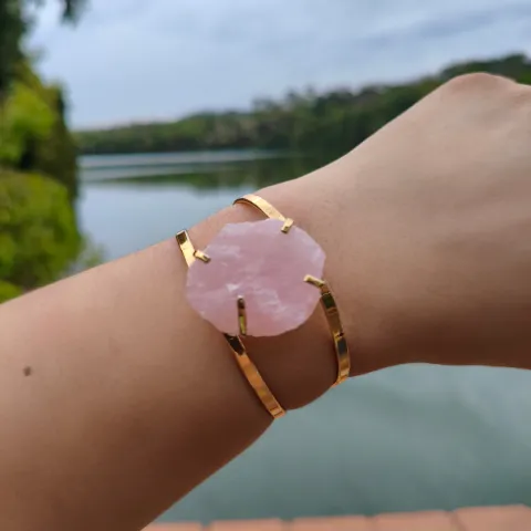 Bracelete Folheado a Ouro: Quartzo Rosa