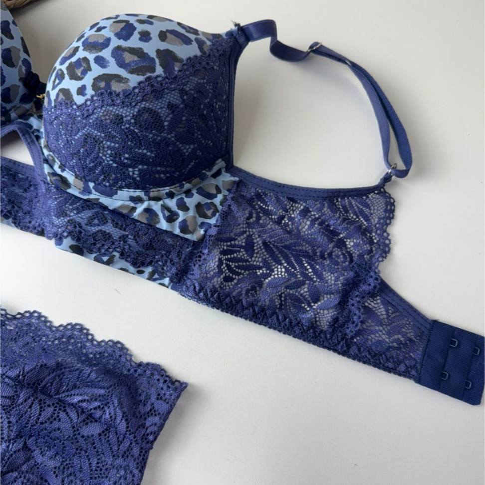 Conjunto de Lingerie Oncinha Azul com Renda Sutiã com Bojo + Calcinha