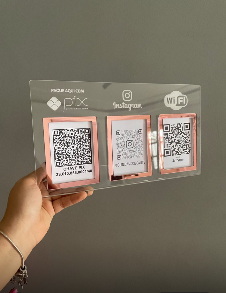 Placa 3 Qrcode em acrílico 17x30 - #7