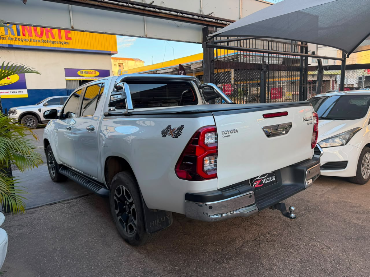 HILUX SRX
